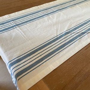 Farmhouse table runner